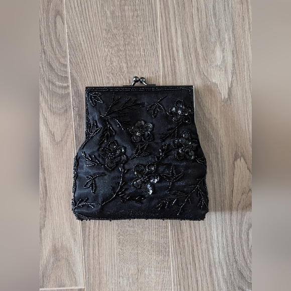 Beaded floral black handbag - Picture 3 of 13